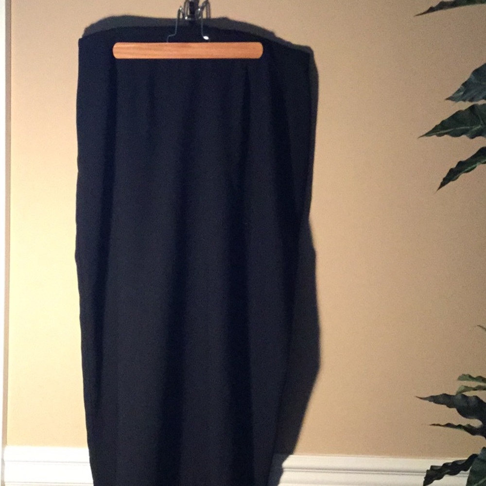 Black pencil Skirt slit up back